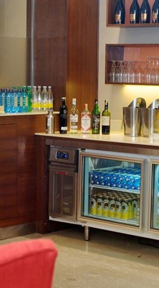 Complimentary drinks at the Aspire Airport Lounge in Jomo Kenyatta International Airport