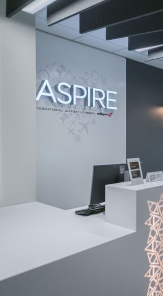Aspire Front Desk at Birmingham Aspire Lounge South
