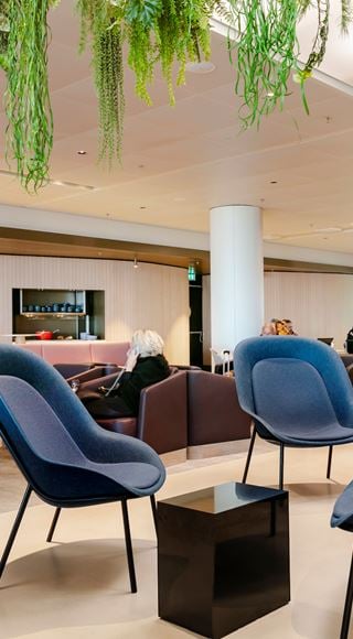 Guests Relaxing The Amsterdam Schiphol Airport Lounge